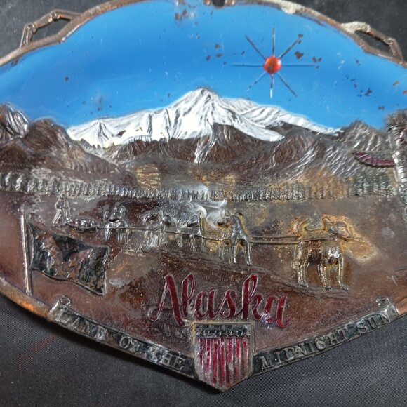 Alaska Souvenir Painted Metal Tray Totem Dogsled Land of the Midnight Sun Japan - Picture 2 of 7